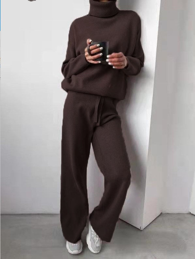 Women's two-piece knit lounge set
