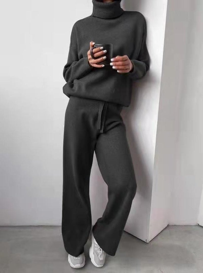 Women's two-piece knit lounge set