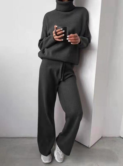 Women's two-piece knit lounge set