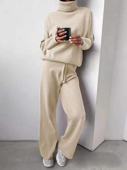 Women's two-piece knit lounge set