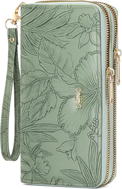 Women's RFID blocking wristlet wallet in green