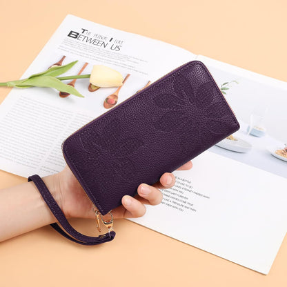 Women's RFID blocking wristlet wallet