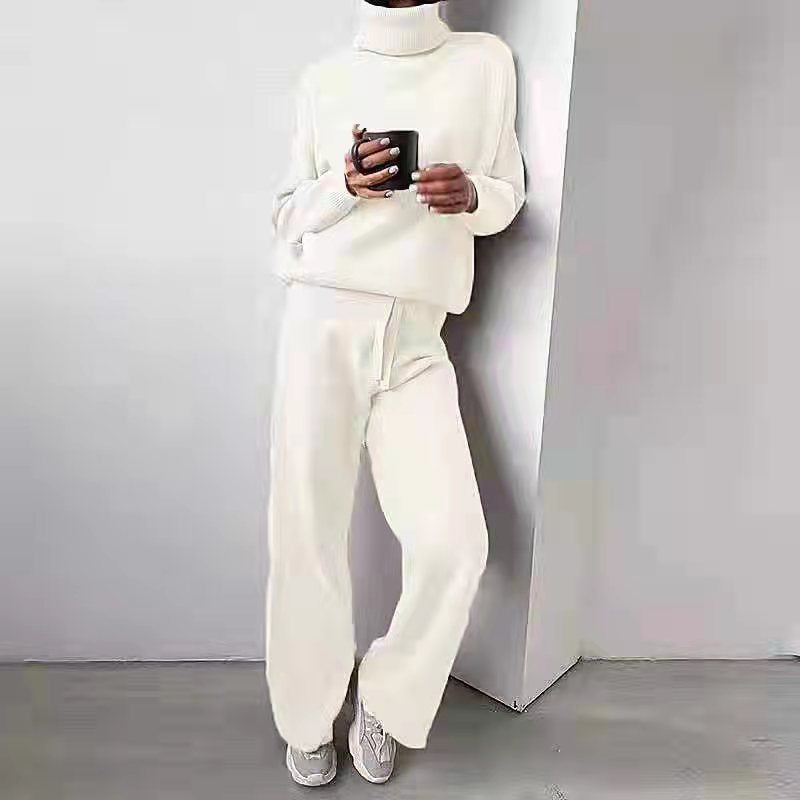 Women's two-piece knit lounge set