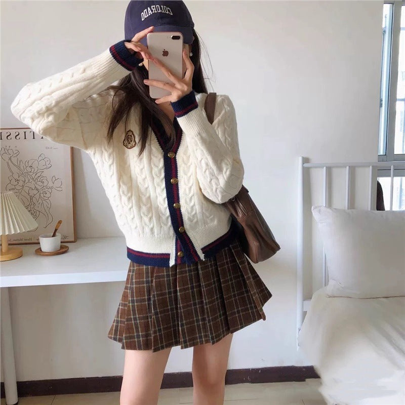 Women's cropped knit cardigan